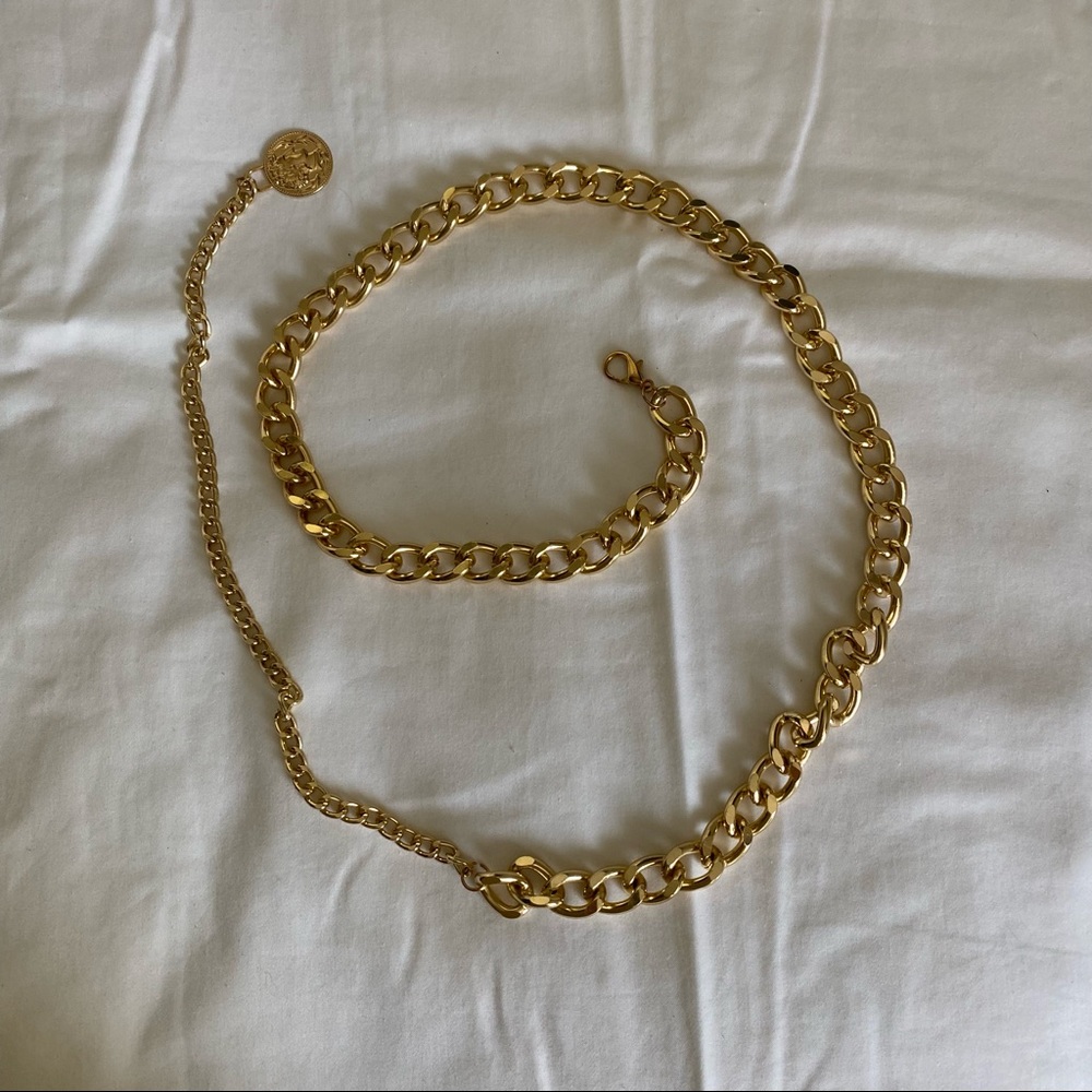 ✨ Gold Chain belt with Roman coin!